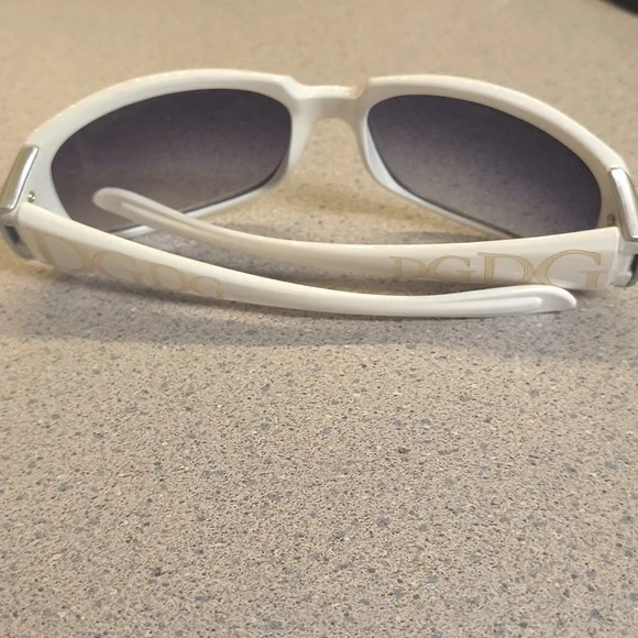 D&G Knockoff Sunglasses W/DG Detail In Gold on Sides-100% UV Protection-NWOT - Picture 6 of 6